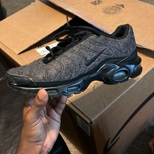 Nike Air Max Plus TN/ Grey